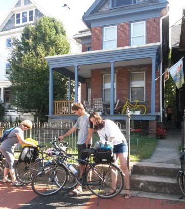 9 Decatur exterior cyclists