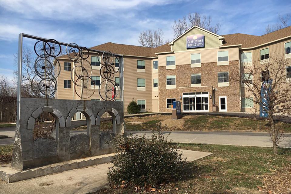 Connellsville Hotel exterior