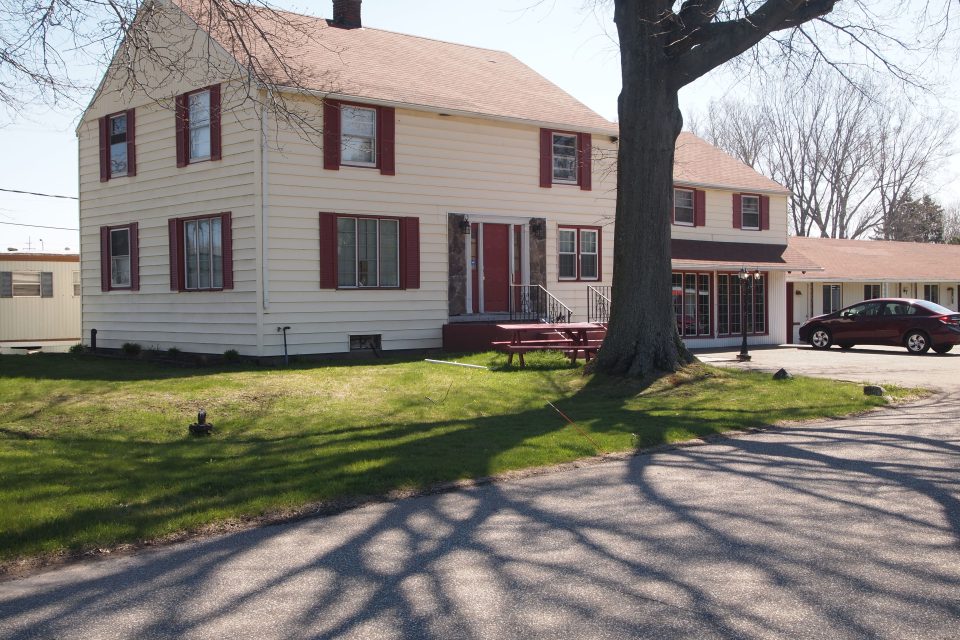 Steelhead Inn exterior